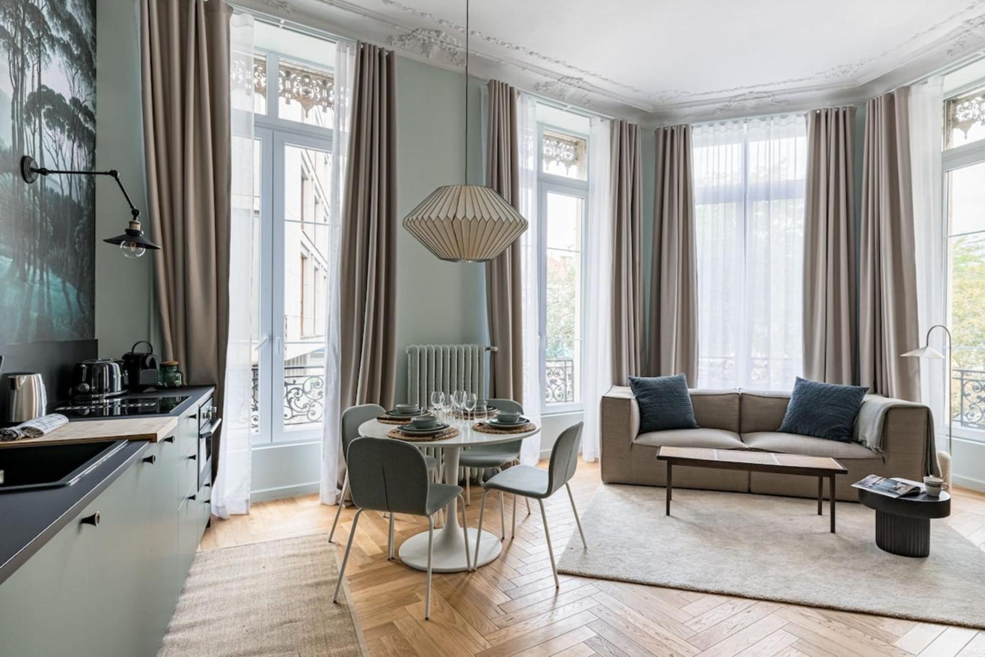 Beige Hospitalite - Gisele - Ultralux Balneo - Neuf 2 Chambres Saint-Etienne  Bagian luar foto