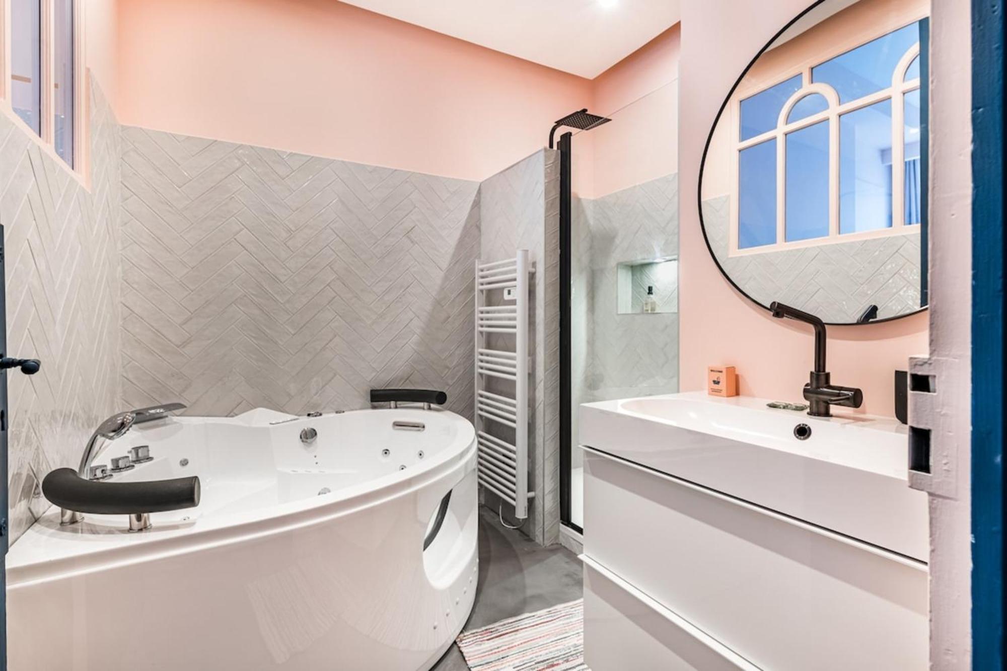Beige Hospitalite - Gisele - Ultralux Balneo - Neuf 2 Chambres Saint-Etienne  Bagian luar foto